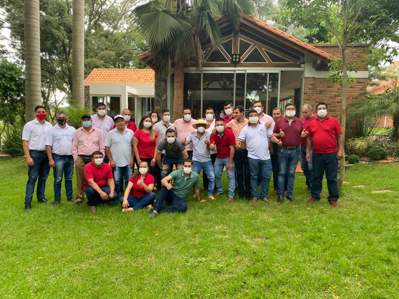 Walter Ramírez presenta su lista de candidatos a concejales