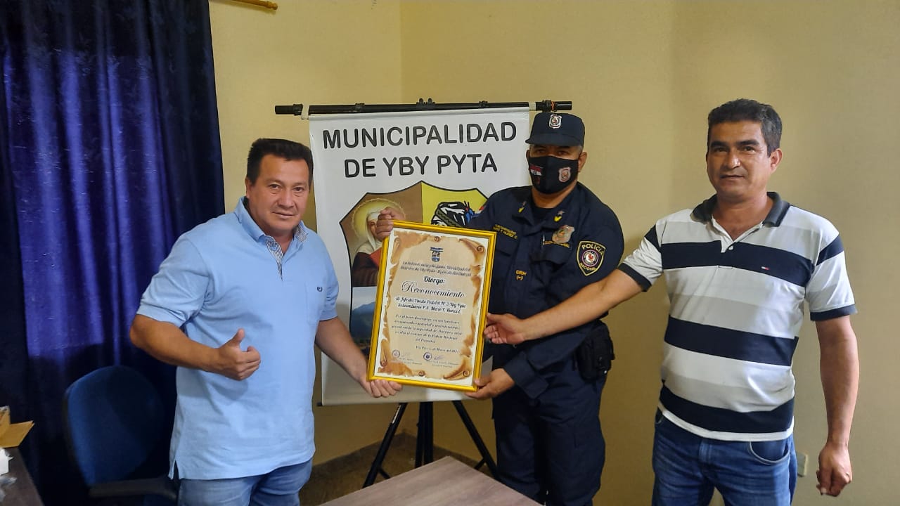 Otorgan reconocimiento a jefe de la comisaría de Yby Pytã