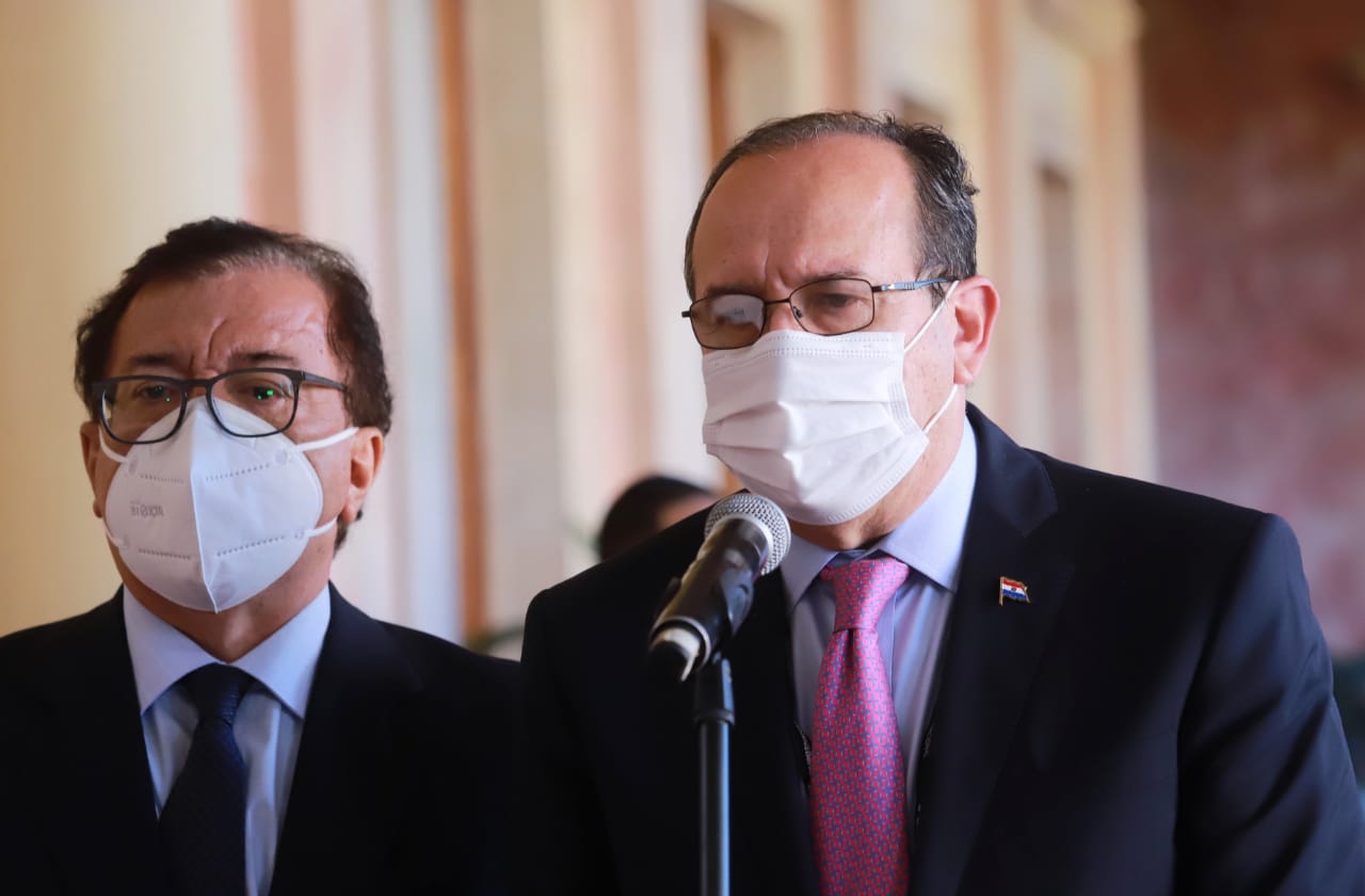 Directores de Itaipú y Yasy Reä afirman que no se pueden usar todos los fondos sociales