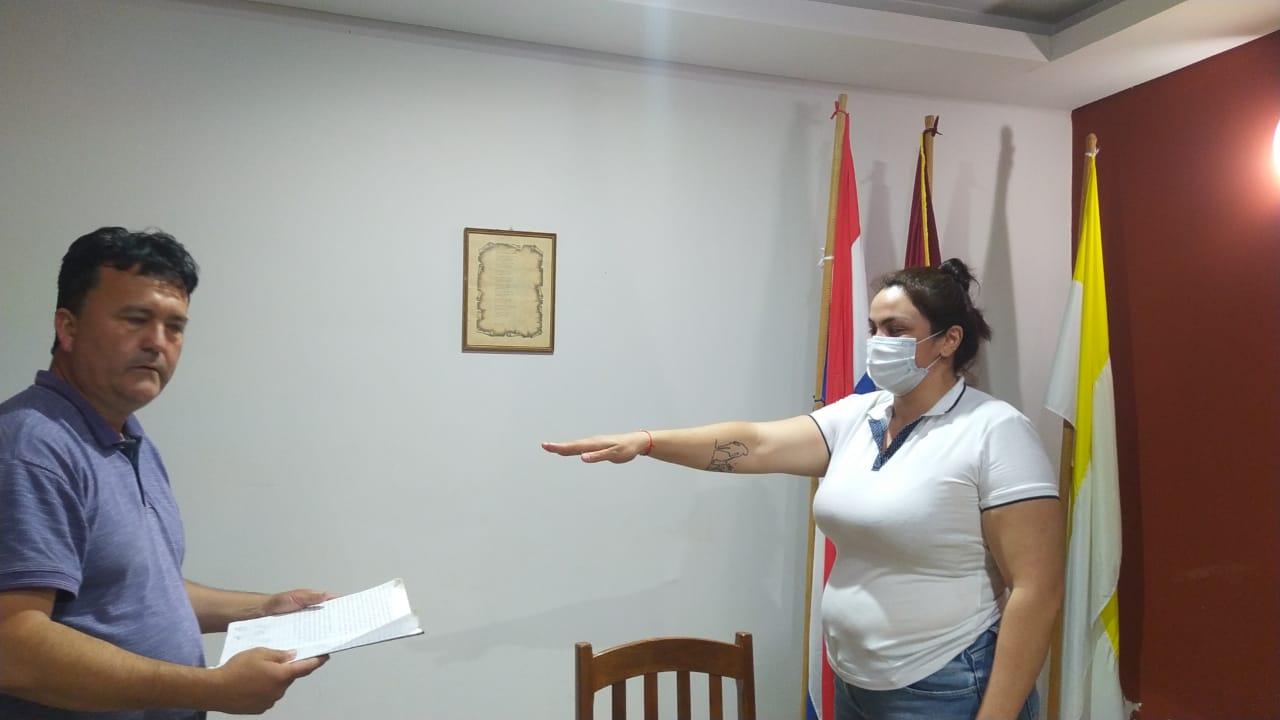 Médica veterinaria Ninfa Vera Peralta asume como intendente de Corpus Christi