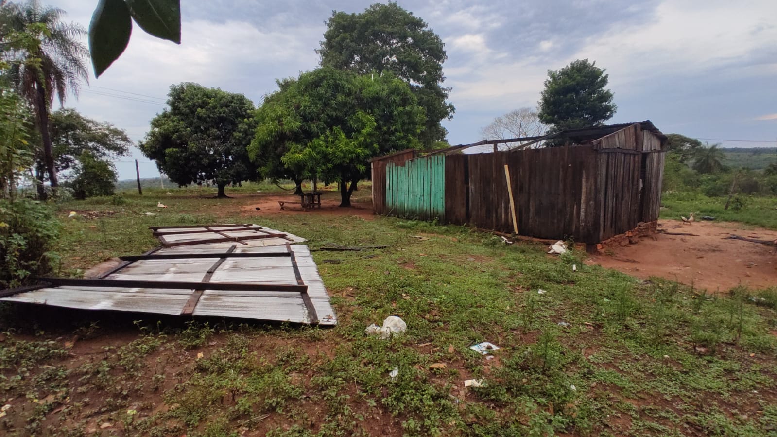 VÍDEO. Temporal dejó sin techo vivienda en Curuguaty