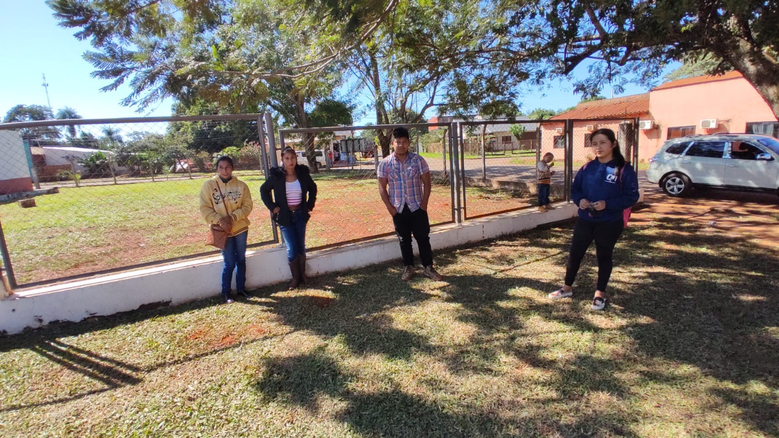 VÍDEO. Estudiantes indígenas quedaron plantados por desinformación del INDI