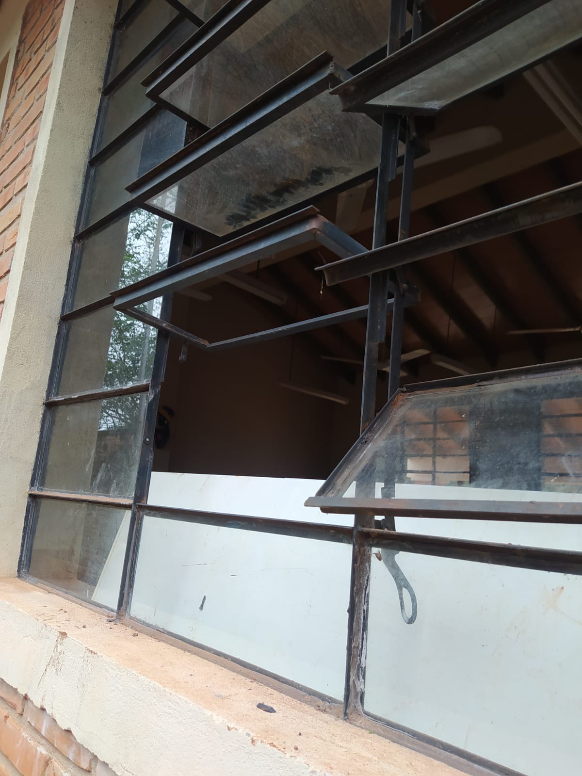 Ladrones entraron a robar en la cocina de la Escuela 34 Curuguateños