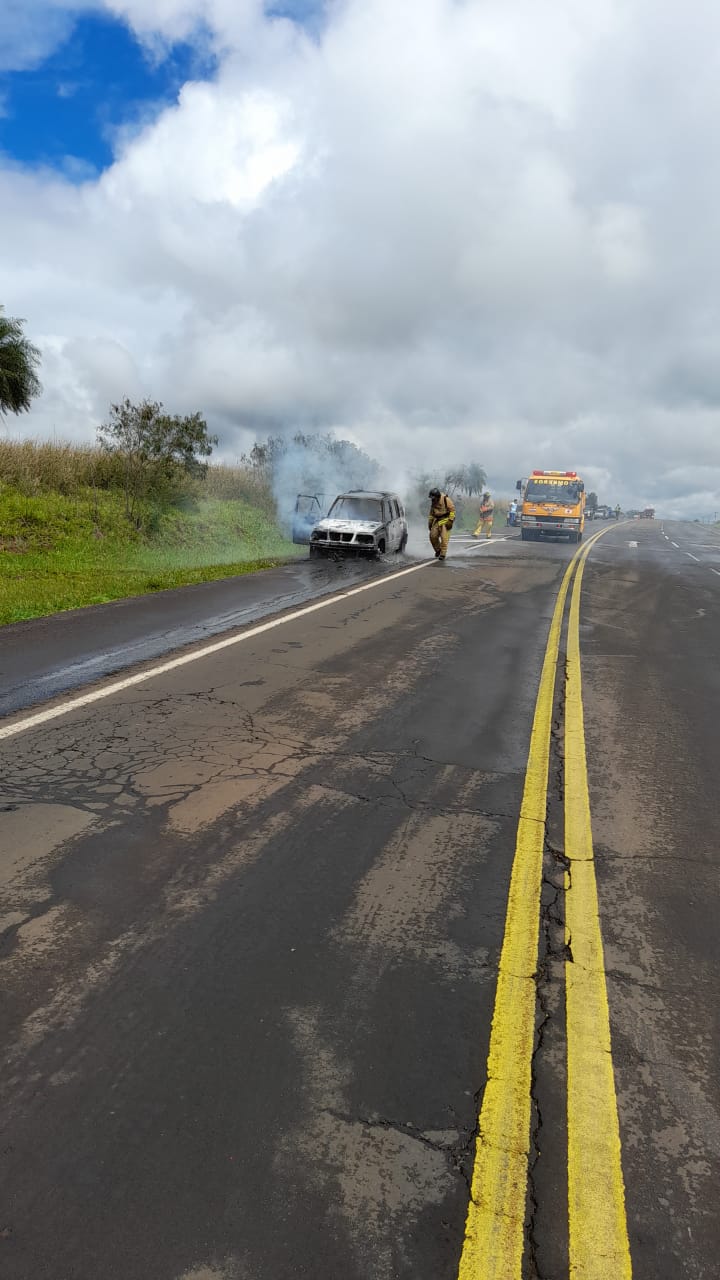 VÍDEO. Informe sobre incendio de vehículo sobre la ruta PY3