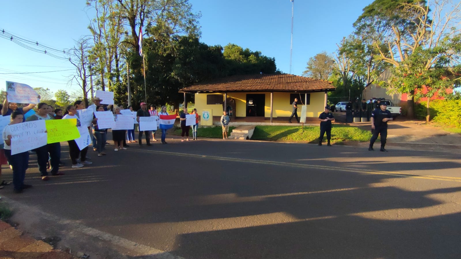 Comisaría no tiene ni papel para tomar denuncias en colonia Canindeyú según vecinos