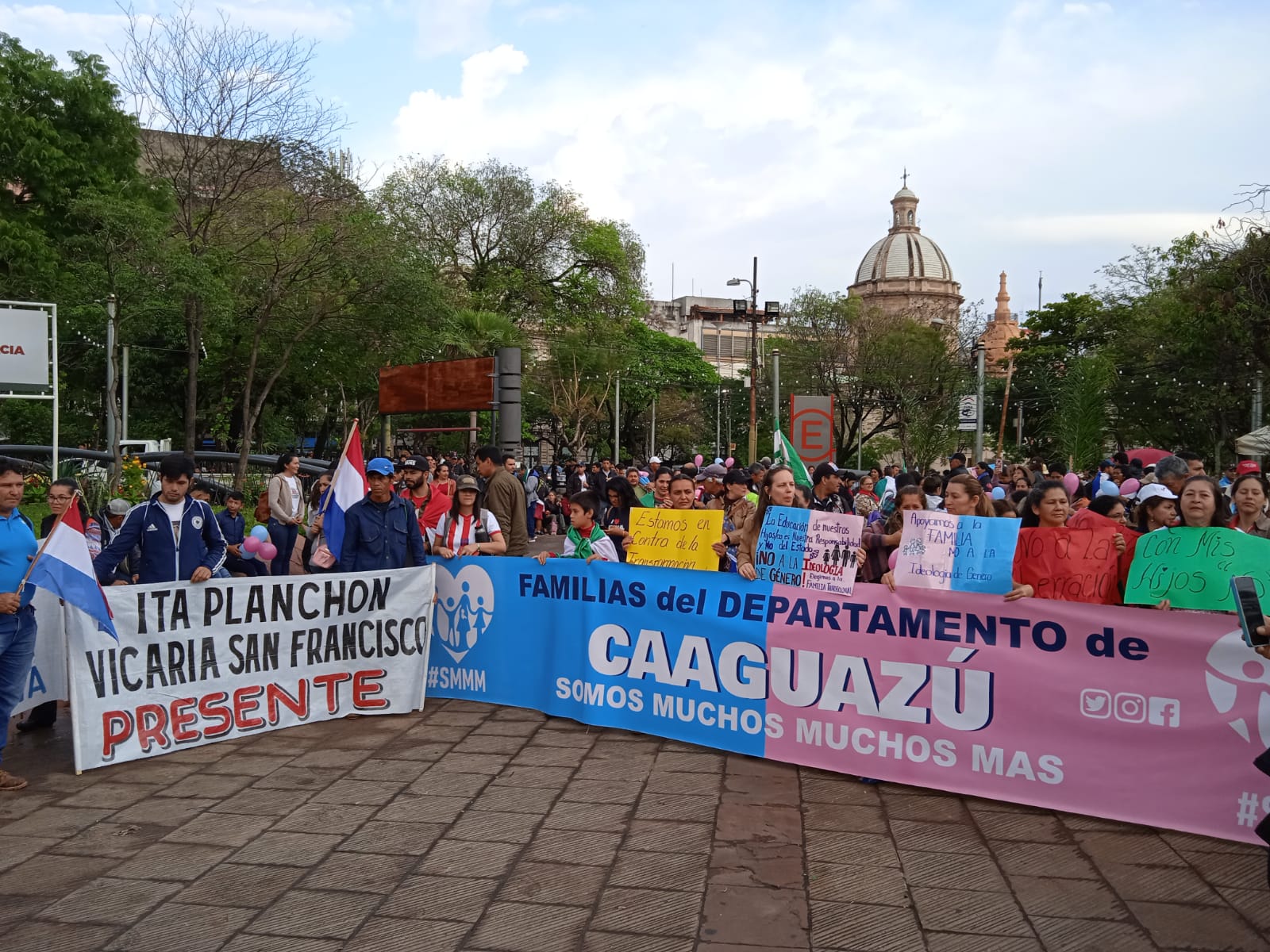 Masiva manifestaciones contra la ideología de género