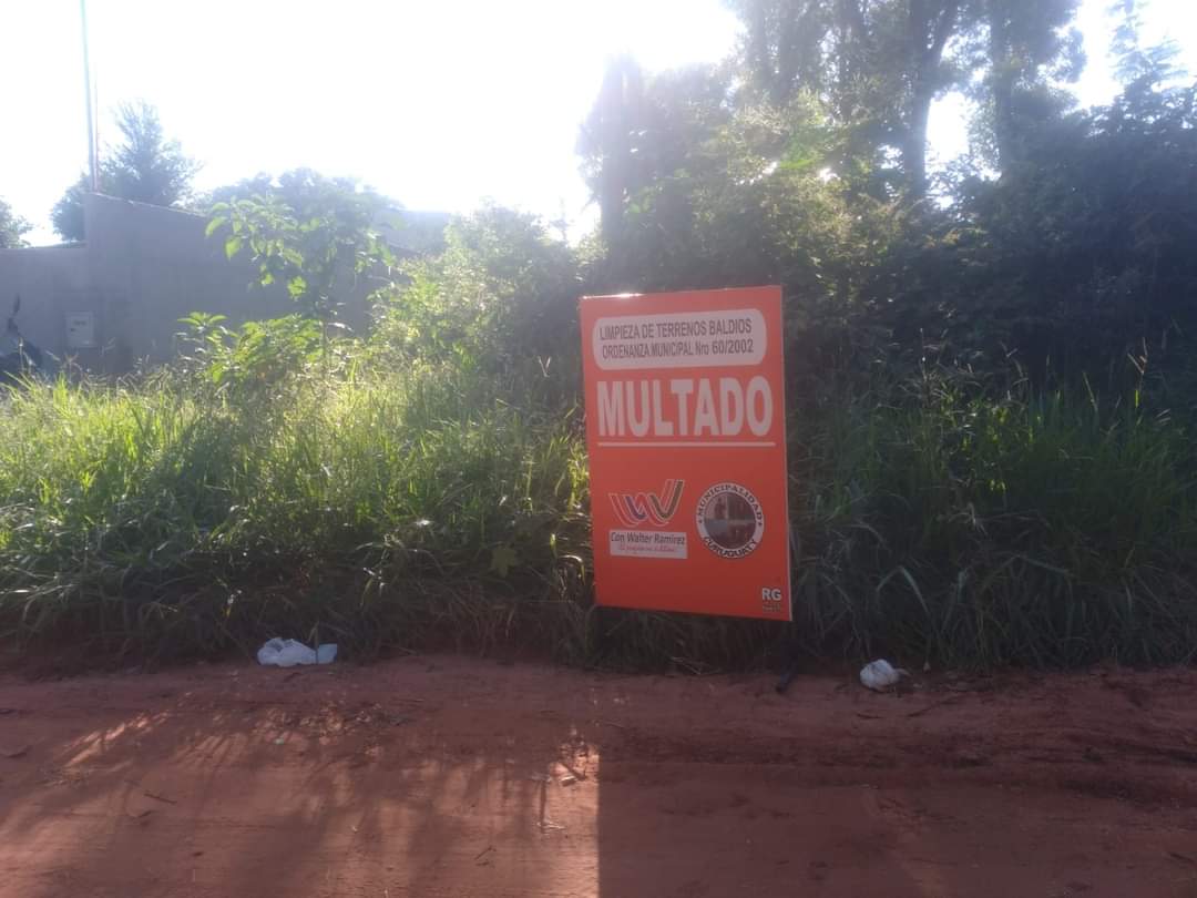 Municipalidad hace cumplir ordenanza y aplica multa a dueños de terrenos sucios