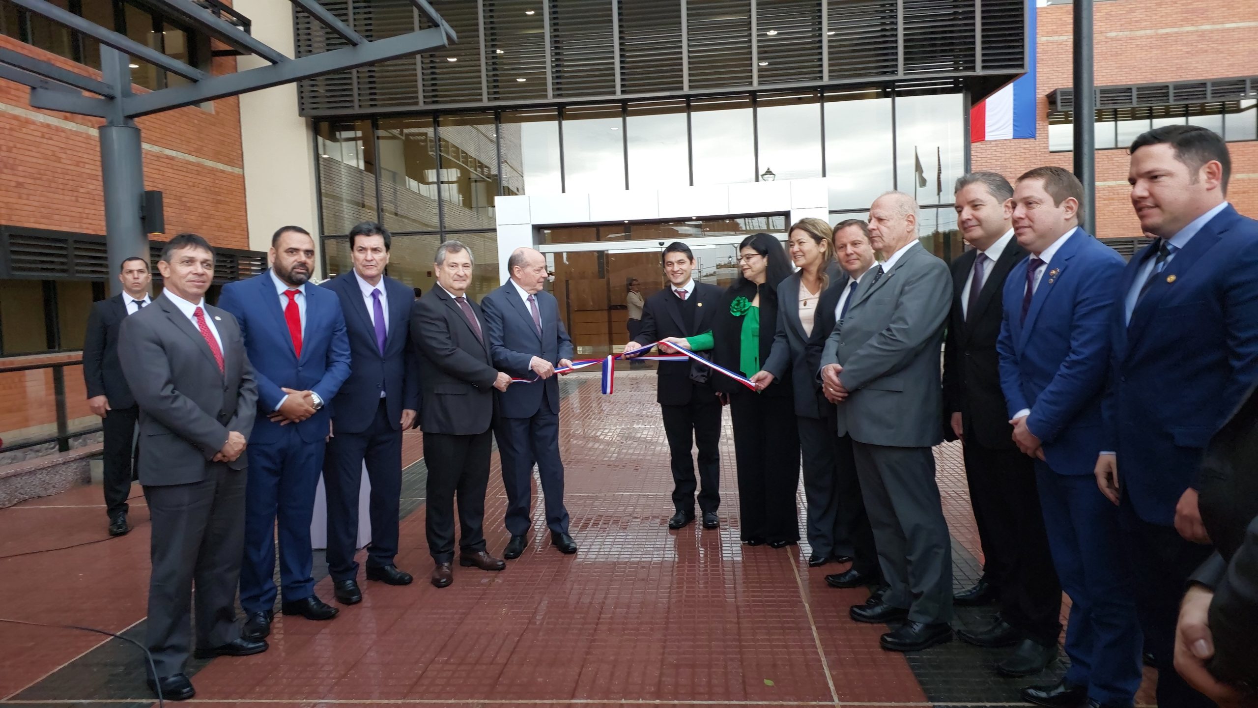 Inauguran moderno palacio de Justicia en Saltos del Guairá
