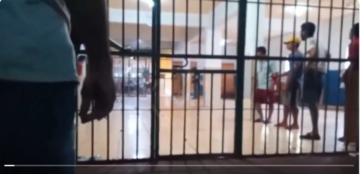 Reportan enfrentamiento entre internos en la cárcel de PJC
