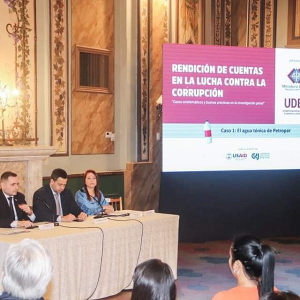 Fiscalía realiza rendición de cuentas anticorrupción