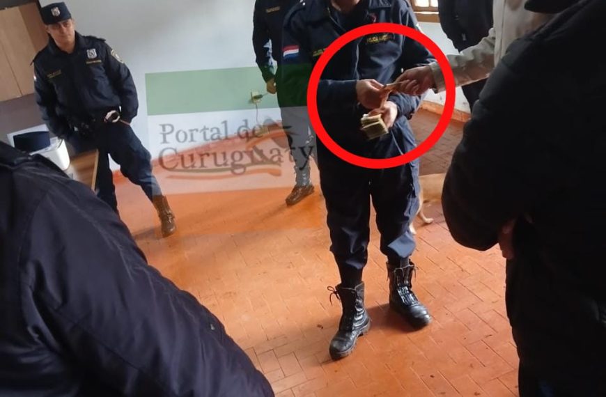 Filtran fotografía de policía recibiendo dinero en Canindeyú