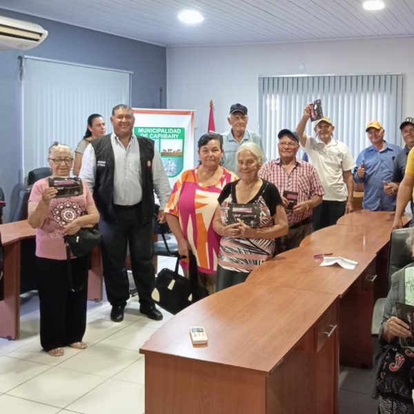 Papelón del gobierno; enviaron tarjetas para personas fallecidas en Capiibary