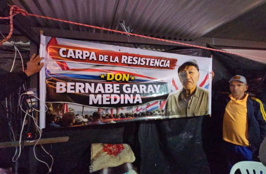 Abuelos piden la presencia del Cardenal, Obispos y Sacerdotes en la carpa de la resistencia