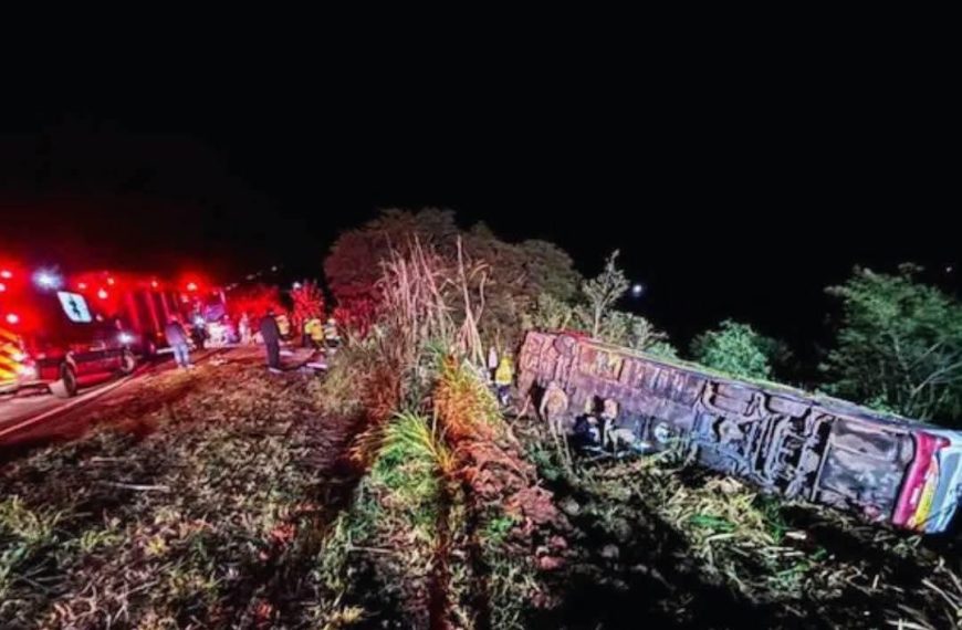 Tragedia en Brasil; Tres compatriotas mueren tras vuelco de bus