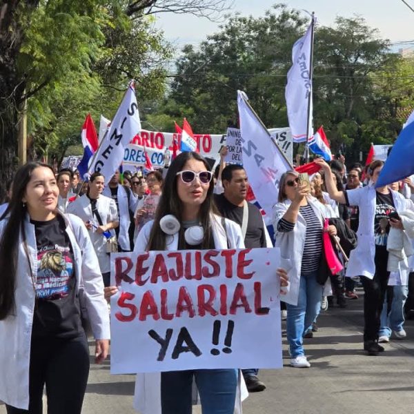 Salud al borde de una crisis mayor: médicos preparan renuncias masivas en medio de la huelga nacional