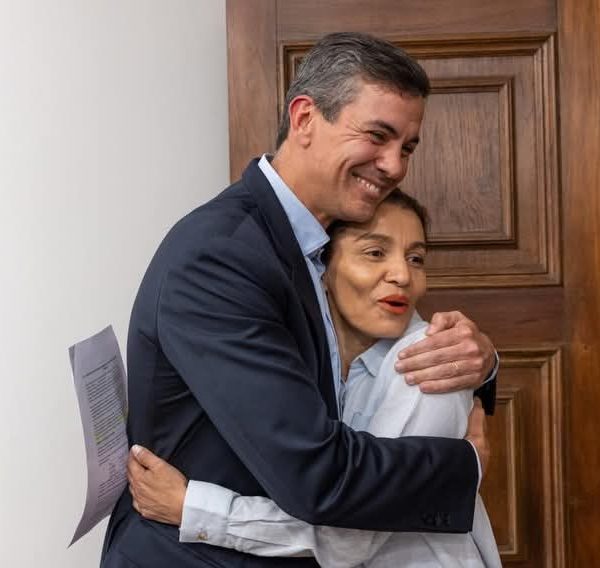 Médicos logran aumento de GS 2 millones y levantan medida