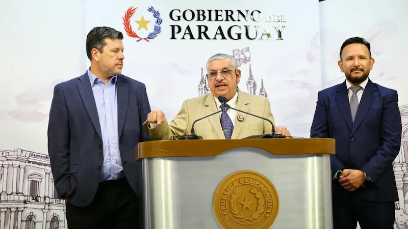 Isaias Fretes asume como nuevo ministro de Salud
