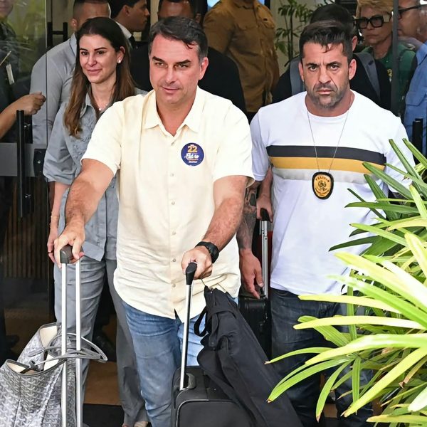 Confirman que EEUU recibirá a Flávio Bolsonaro y su familia